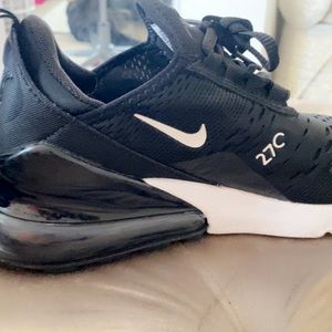 Air Max 270 big kids size 5